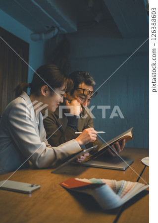 business, business woman, businesswoman 126388603