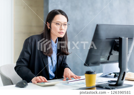 Estimation and quotation work 126390581