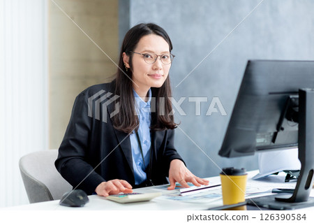 Estimation and quotation work 126390584