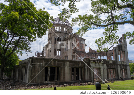 Genbaku Dome ruins at Hiroshima Peace Memorial, Japan 126390649
