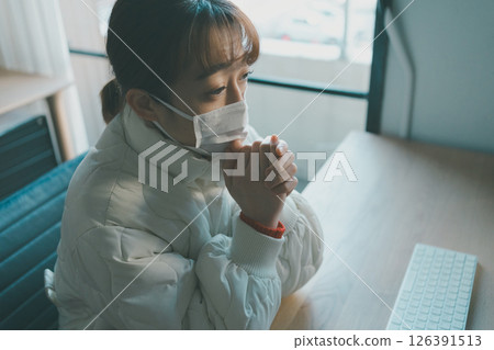 寒冷 感冒 面具 126391513