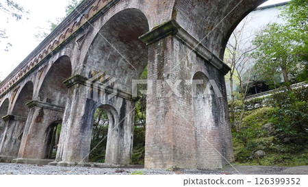 Brick arch bridge 126399352