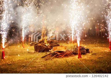 煙火與篝火的華麗共演 126402142