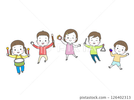 笑容燦爛的孩子們開心地演奏樂器 126402313