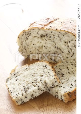 Black sesame paste 126403322