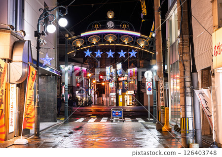 <Nagasaki Prefecture> Shinanbashi Yokocho: A nostalgic drinking district 126403748