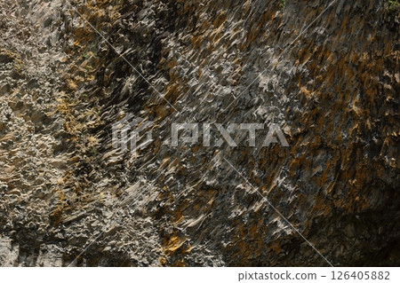 玄武洞公園內的玄武洞洞穴表面 126405882