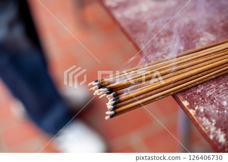 焚香祈福，祈求平安 126406730