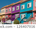 A lot of colors houses in town	 126407016