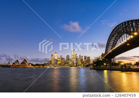 Sydney: Port Jackson Harbour at dusk (Sydney Harbour) Sydney: Port Jackson Harbour at dusk (Sydney Harbour) 126407459