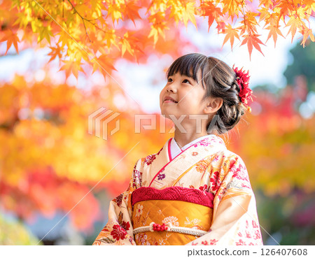 Shichigosan Autumn 126407608