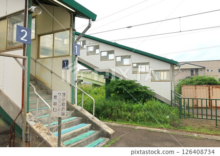 JR北海道室蘭本線登別站至白老站區間列車車窗景色（2023年夏季多雲） 126408734