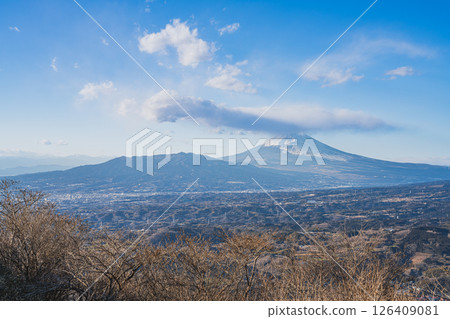 從函南町西谷停車場（靜岡縣）看到的富士山和城市景觀 126409081