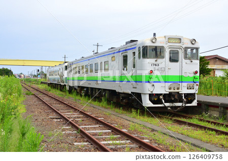 Scenery from Tomakomai Station to Mukawa Station on the JR Hokkaido Hidaka Main Line (cloudy in summer 2023) Scenery from Tomakomai Station to Mukawa Station on the JR Hokkaido Hidaka Main Line (cloudy in summer 2023) 126409758