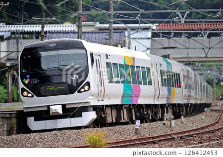 中央幹線上野原JR東日本E257系M-114編組（松本）梓海司 126412453