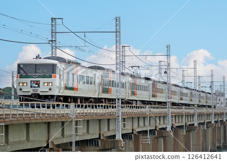 東海道本線茅崎～平塚 JR東日本185系列A1列車（大宮） 舞子號 126412641