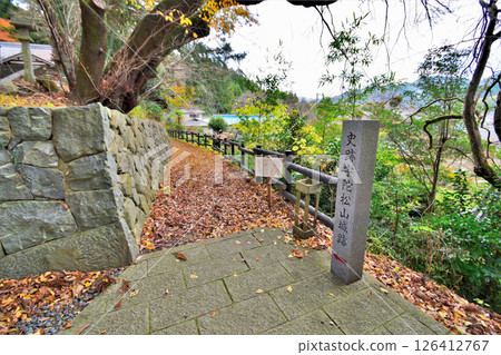 Yamato Province "Uda Matsuyama Castle" - Stone walls and enclosures of the gate ruins 126412767