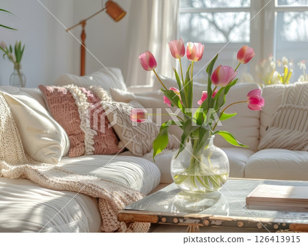 Bright Living Room With Pink Tulips 126413915