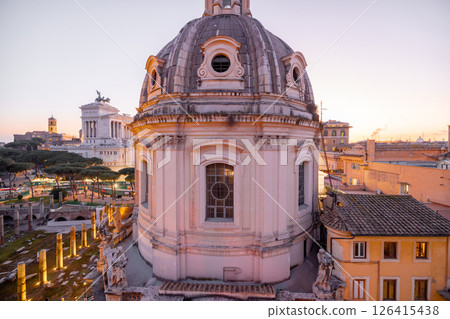 Sunset over Roman rooftops and ruins 126415438