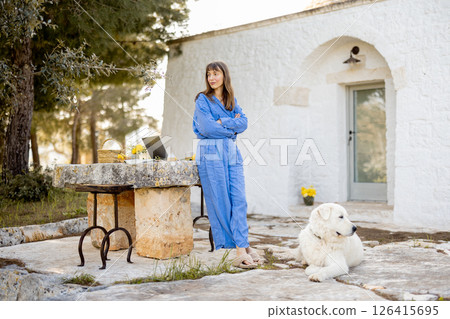 Pause in the countryside 126415695