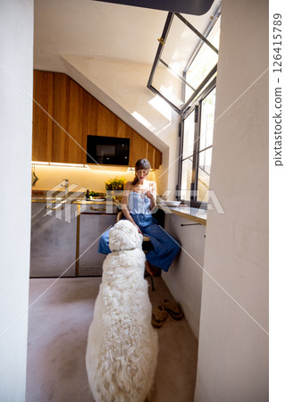 Morning Snack with a Furry Friend Morning Snack with a Furry Friend 126415789