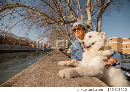 Morning by the Tiber with My Loyal Friend 126415820