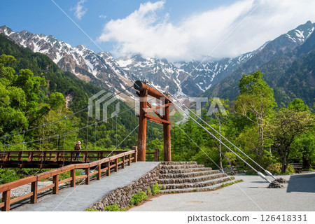 《Amazing view of Kamikochi》The area around Kappa Bridge is filled with beautiful fresh greenery 《Amazing view of Kamikochi》The area around Kappa Bridge is filled with beautiful fresh greenery 126418331