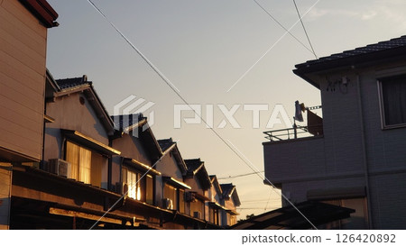 Retro cityscape at dusk 126420892