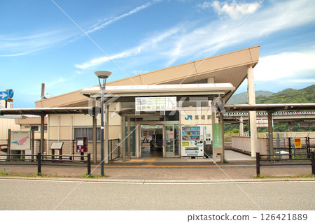 Transfer station for Torokko Kameoka Station: JR Umahori Station Transfer station for Torokko Kameoka Station: JR Umahori Station 126421889