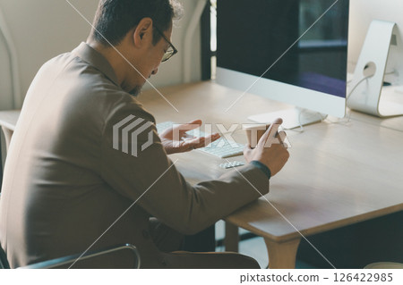 公司職員 商務人士 藥物 126422985