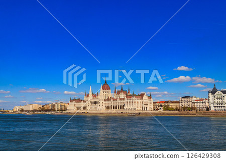 View of Parliament building and the Danube river in Budapest, Hungary 126429308