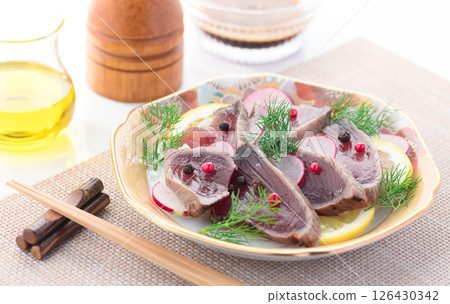 Bonito seared carpaccio 126430342