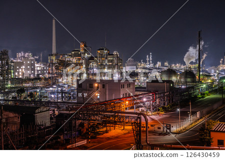 《山口縣》周南市工廠及周南大橋週邊的夜景 《山口縣》周南市工廠及周南大橋週邊的夜景 126430459