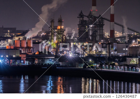 《Yamaguchi Prefecture》 Night view of factories in Shunan City and around Shunan Ohashi Bridge 《Yamaguchi Prefecture》 Night view of factories in Shunan City and around Shunan Ohashi Bridge 126430487