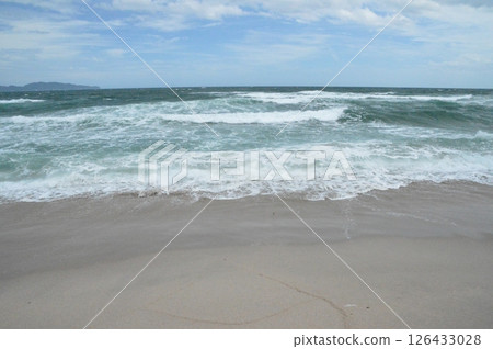 Beach/shoreline (Miho Bay/Sakaiminato City, Tottori Prefecture) 126433028