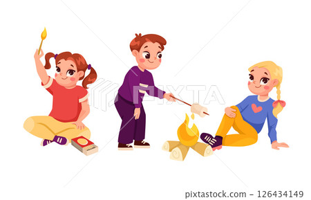 Children Having a Wonderful Time Enjoying Campfire Fun with Delicious Marshmallows 126434149