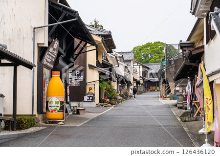 《Ehime Prefecture》Uchiko Town, Important Preservation District for Groups of Traditional Buildings 《Ehime Prefecture》Uchiko Town, Important Preservation District for Groups of Traditional Buildings 126436120