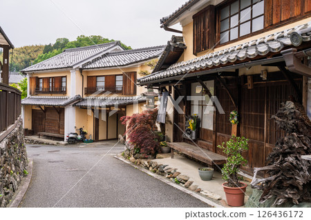 《Ehime Prefecture》Uchiko Town, Important Preservation District for Groups of Traditional Buildings 《Ehime Prefecture》Uchiko Town, Important Preservation District for Groups of Traditional Buildings 126436172
