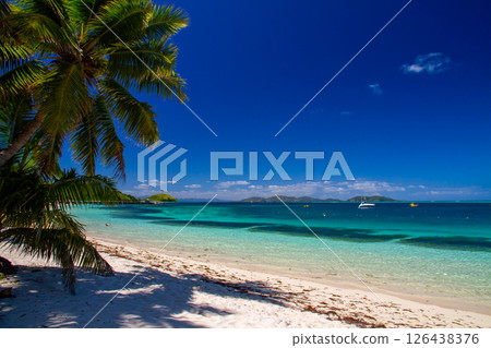 大洋洲斐濟共和國維提島西部瑪瑪努卡群島瑪娜島南灘 126438376