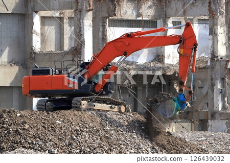 鋼筋混凝土建築拆除現場 126439032