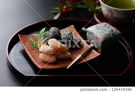 Amanatto (black background) 126439396