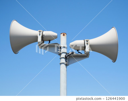 Lined up speakers | Tokyo Gate Bridge Lined up speakers | Tokyo Gate Bridge 126441900