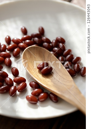 A brown pill supplement that you take two tablets at a time 126443043