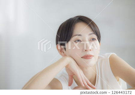 A woman who feels moisturized 126443172