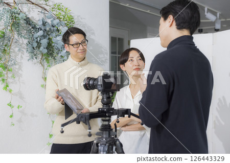 男攝影師拍攝影片 男攝影師拍攝影片 126443329