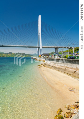 <Hiroshima Prefecture> Coastal scenery of Ikuchi Bridge and Innoshima <Hiroshima Prefecture> Coastal scenery of Ikuchi Bridge and Innoshima 126444470