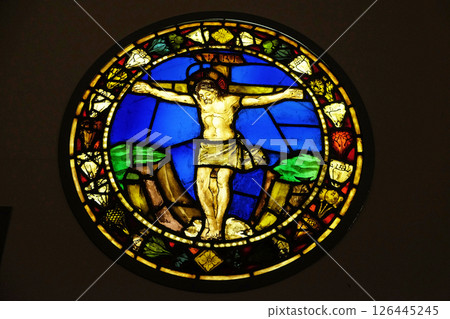 Crucifixion, stained glass window by Alesso Baldovinetti in the Basilica di Santa Croce (Basilica of the Holy Cross) - famous Franciscan church in Florence, Italy Crucifixion, stained glass window by Alesso Baldovinetti in the Basilica di Santa Croce (Basilica of the Holy Cross) - famous Franciscan church in Florence, Italy 126445245