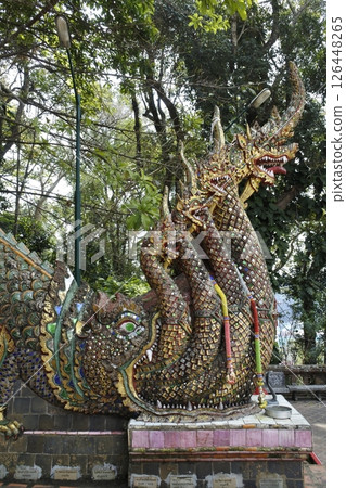 泰國清邁素貼寺的那伽 126448265