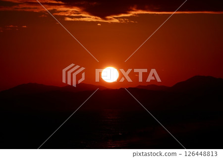 new year sun 126448813