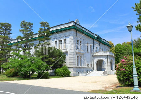 【廣島縣】晴天的日本海上自衛隊第一工業學校（原海軍學院）大禮堂 126449140